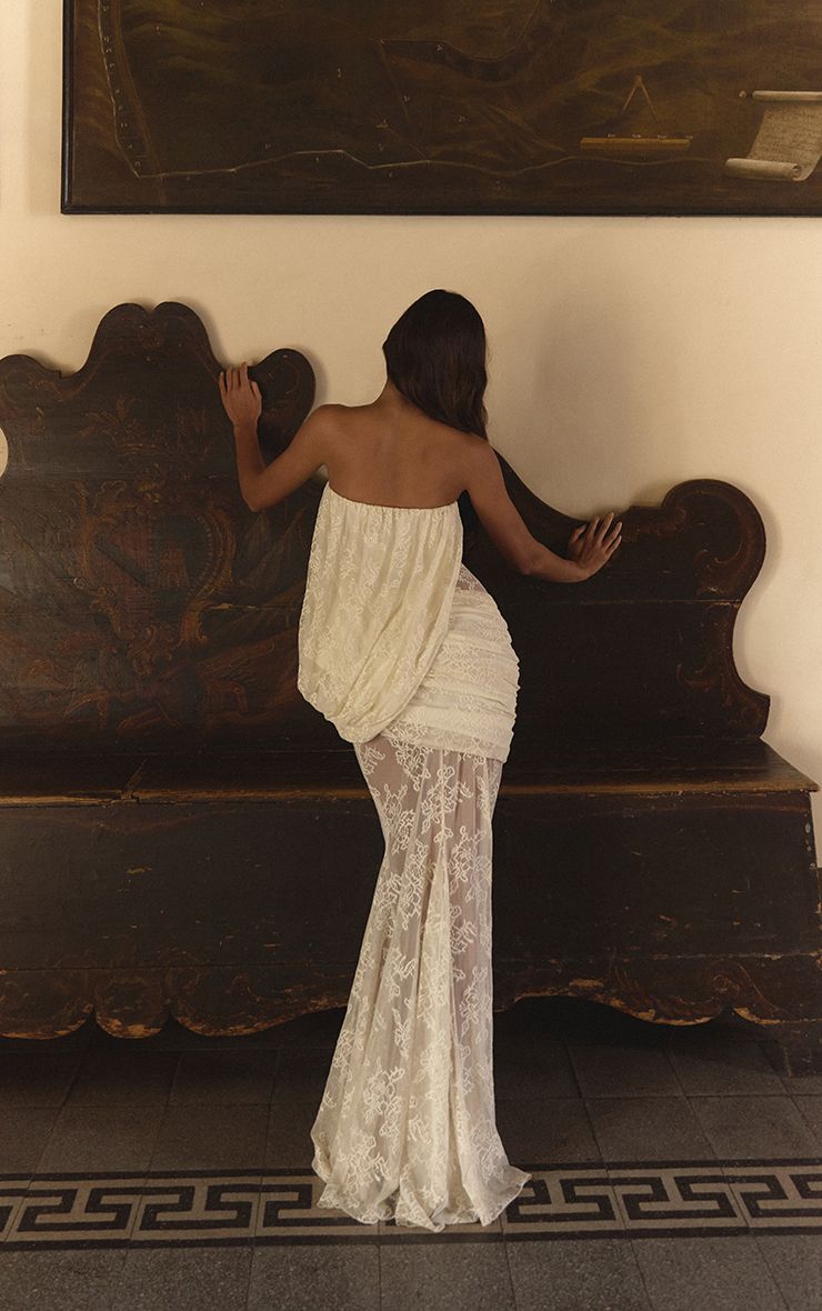 https://mediahub.prettylittlething.com/cnp7931_cream_xl_2