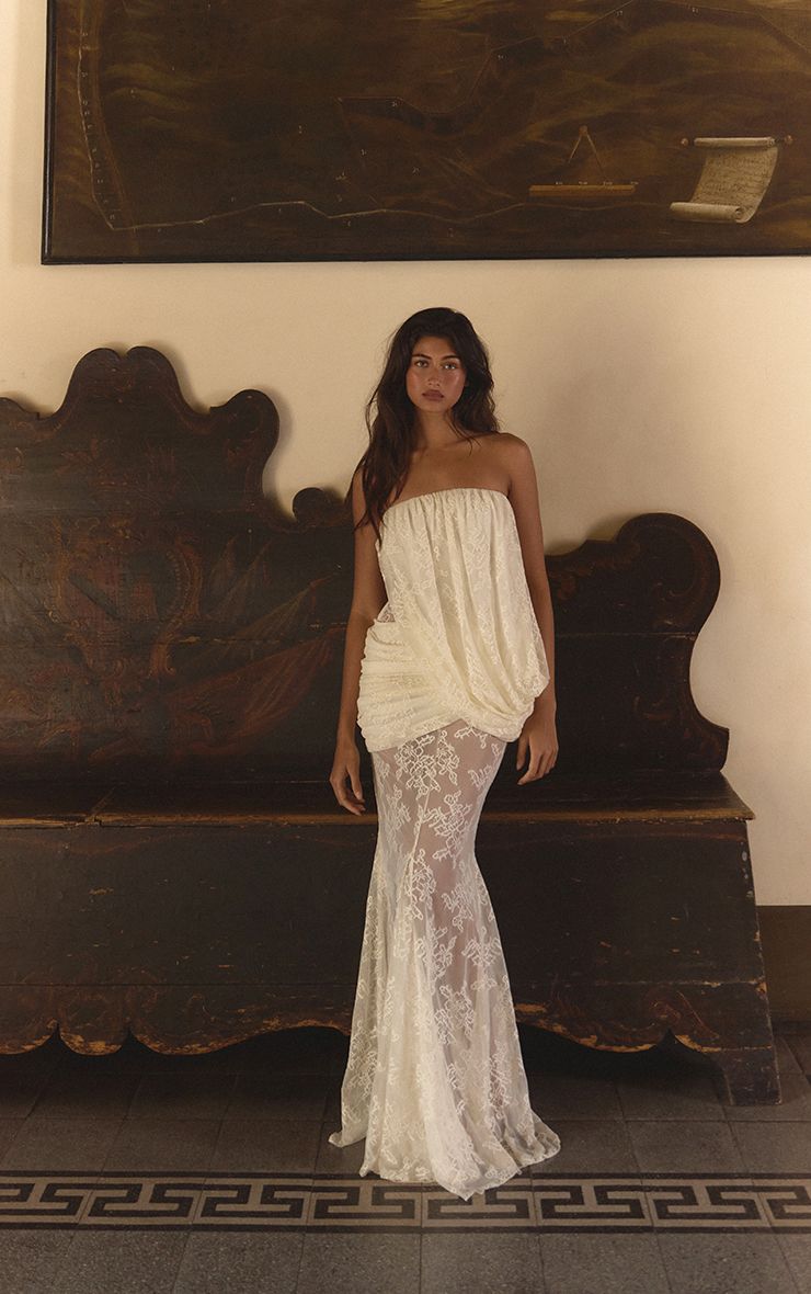 https://mediahub.prettylittlething.com/cnp7931_cream_xl_3