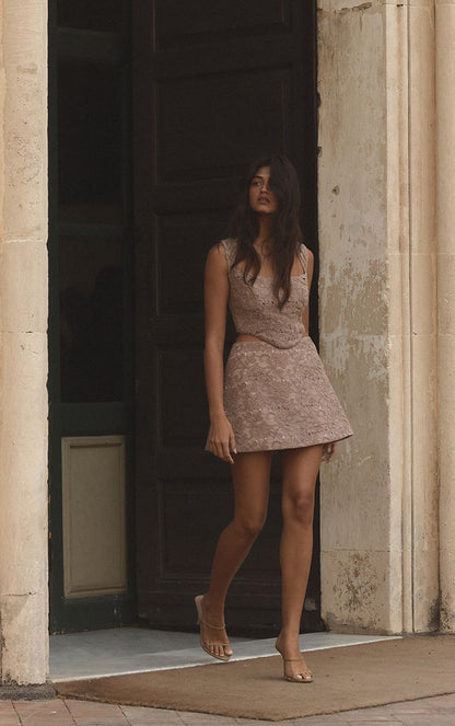 https://mediahub.prettylittlething.com/cnp8015_taupe_xl_1
