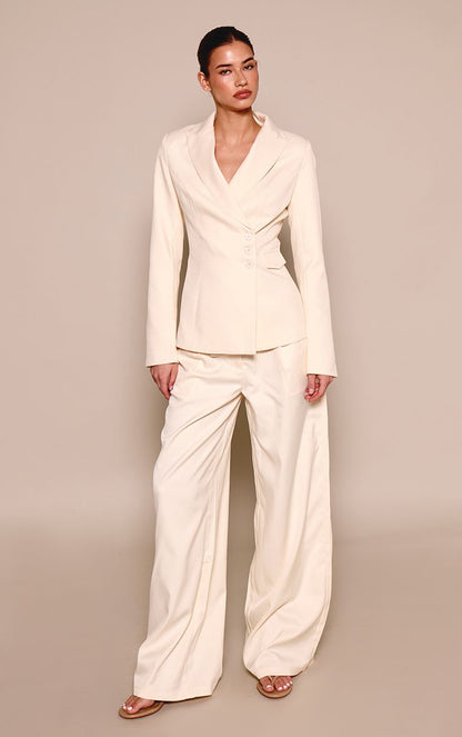 https://mediahub.prettylittlething.com/cnp8111_almond_xl_2