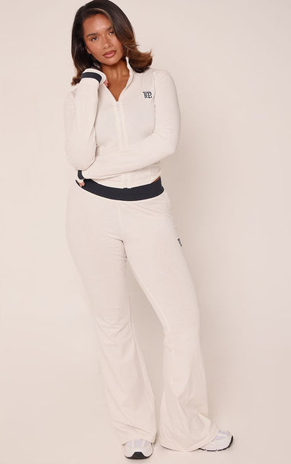 https://mediahub.prettylittlething.com/cnp9047_cream_xl_2