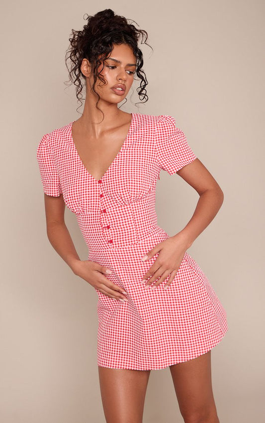https://mediahub.prettylittlething.com/cnp9485_red_xl