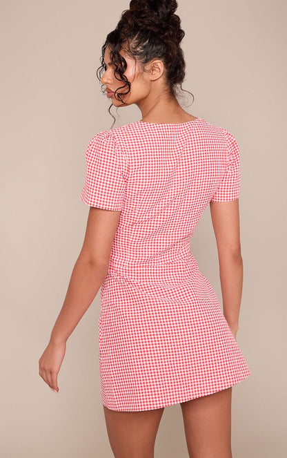 https://mediahub.prettylittlething.com/cnp9485_red_xl_1