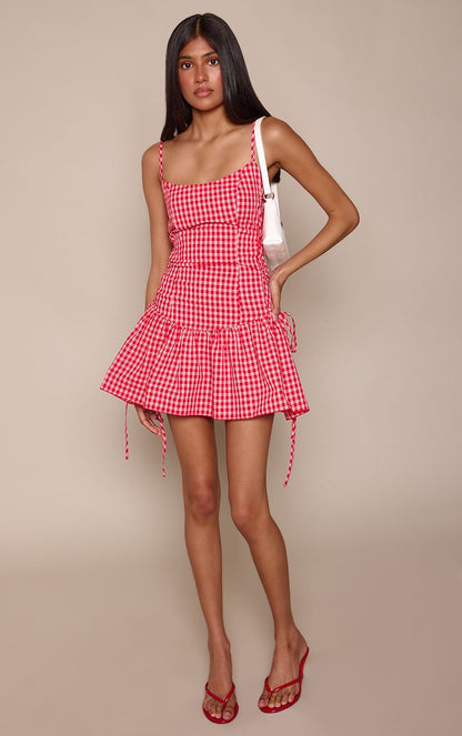 https://mediahub.prettylittlething.com/cnp9920_red_xl_2
