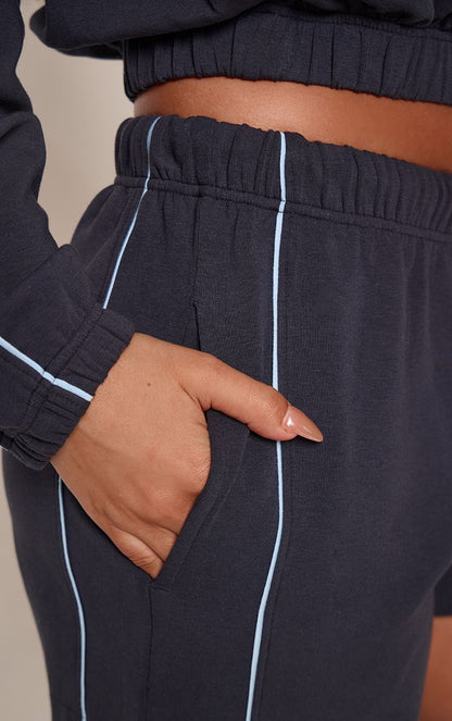 https://mediahub.prettylittlething.com/cnp9953_navy_xl_4