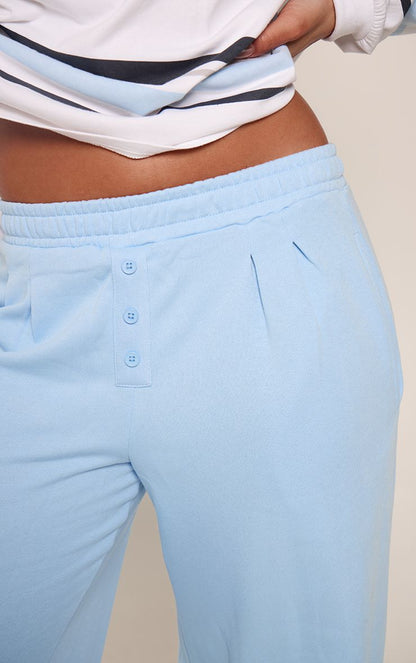 https://mediahub.prettylittlething.com/cnp9959_light%20blue_xl_3