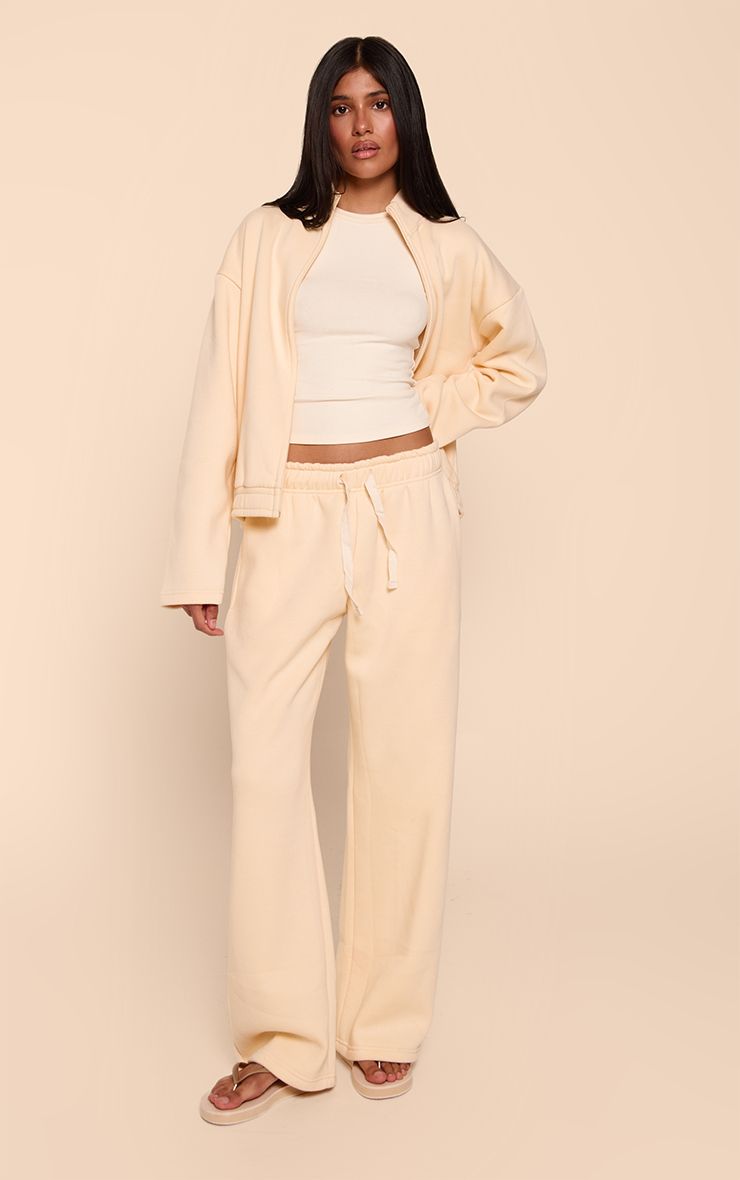 https://mediahub.prettylittlething.com/cnp9999_butter%20cream_xl_1