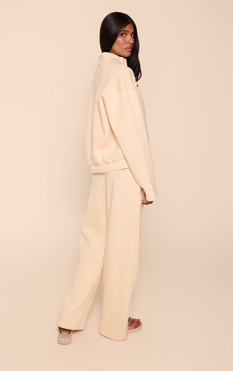 https://mediahub.prettylittlething.com/cnp9999_butter%20cream_xl_2