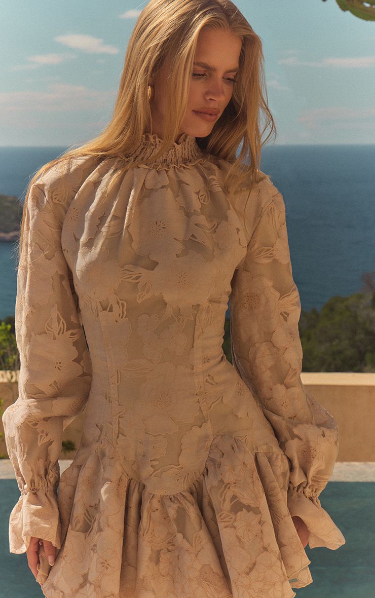 https://mediahub.prettylittlething.com/cnq0036_peach_xl_3