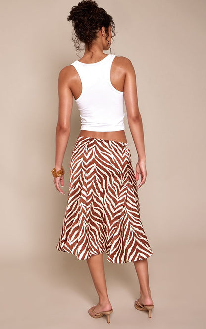 https://mediahub.prettylittlething.com/cnq0296_brown_xl_2