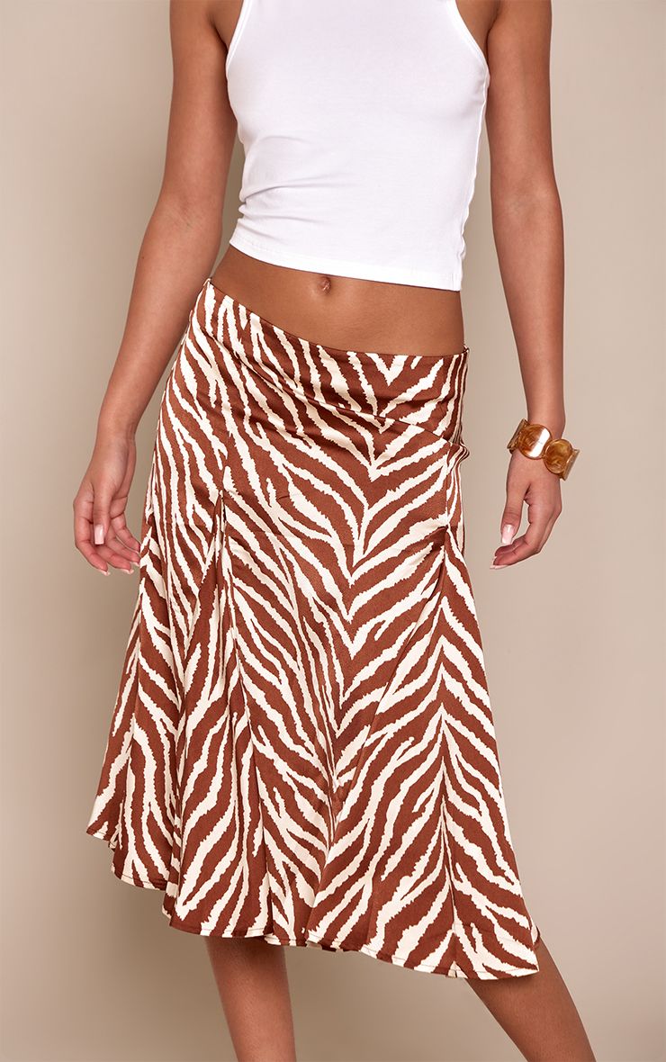 https://mediahub.prettylittlething.com/cnq0296_brown_xl_3