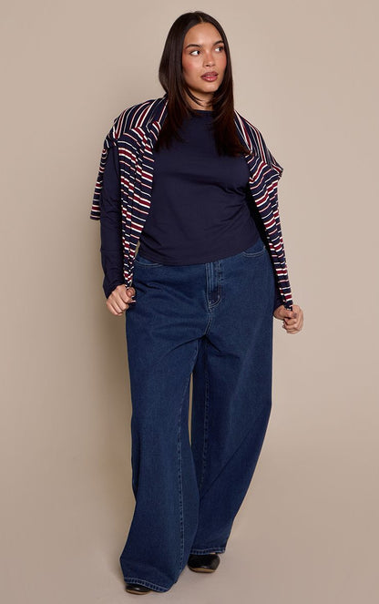 https://mediahub.prettylittlething.com/cnq0331_navy_xl_2