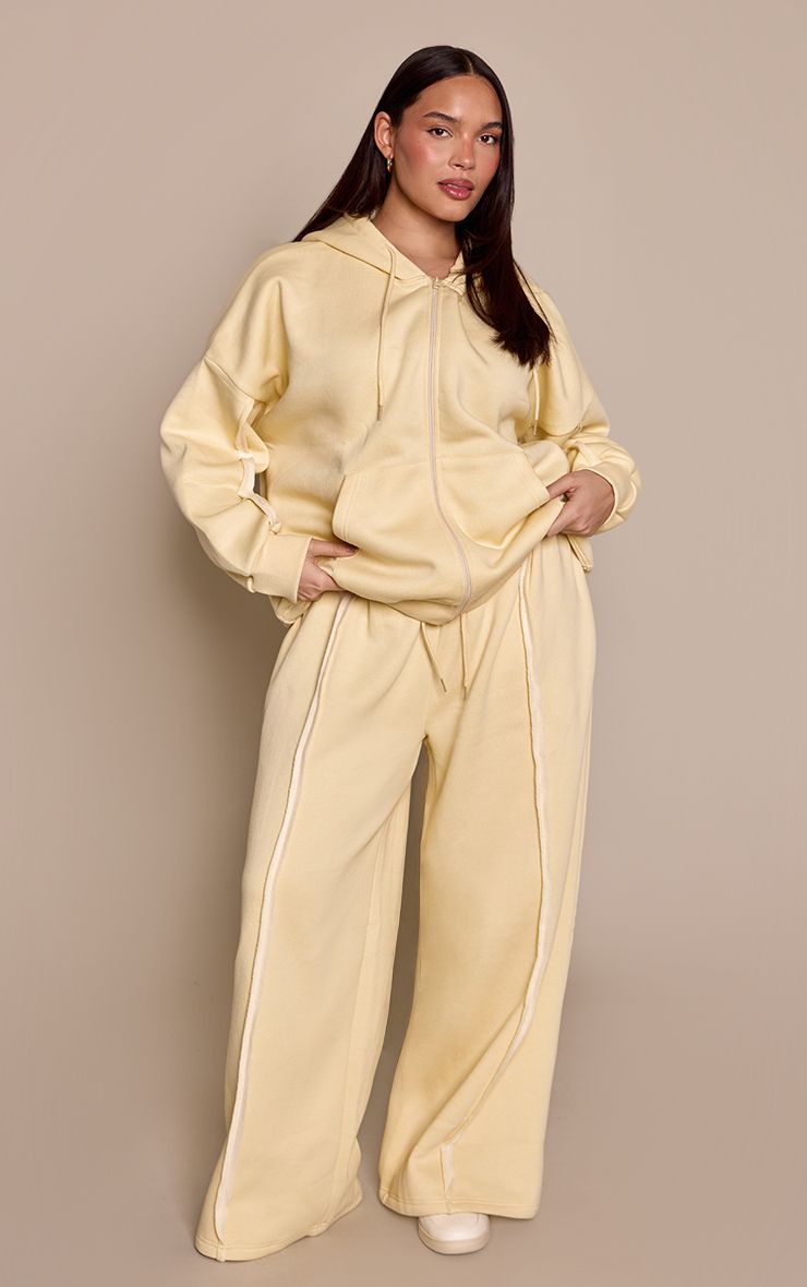 https://mediahub.prettylittlething.com/cnq0382_butter%20yellow_xl_2