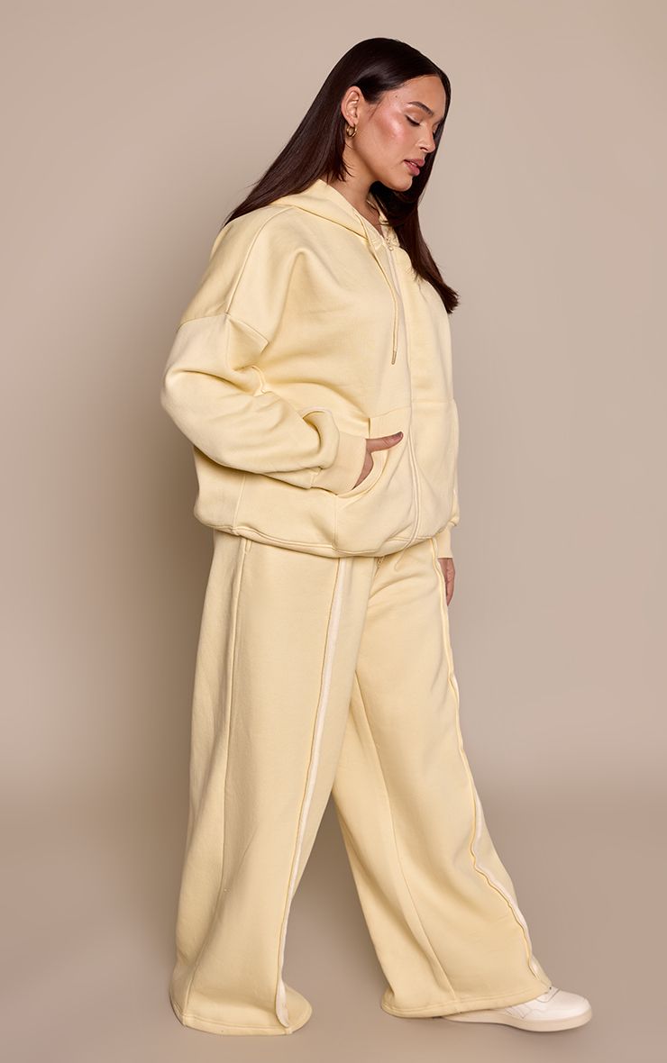 https://mediahub.prettylittlething.com/cnq0383_butter%20yellow_xl_1
