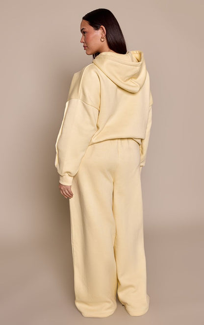 https://mediahub.prettylittlething.com/cnq0383_butter%20yellow_xl_2