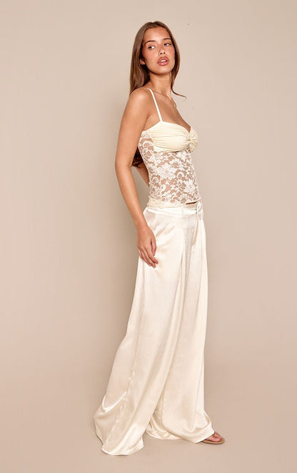 https://mediahub.prettylittlething.com/cnq0421_cream_xl_1