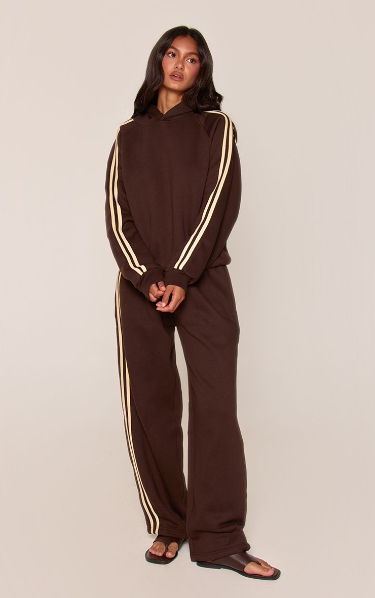 https://mediahub.prettylittlething.com/cnq0426_chocolate_xl_2