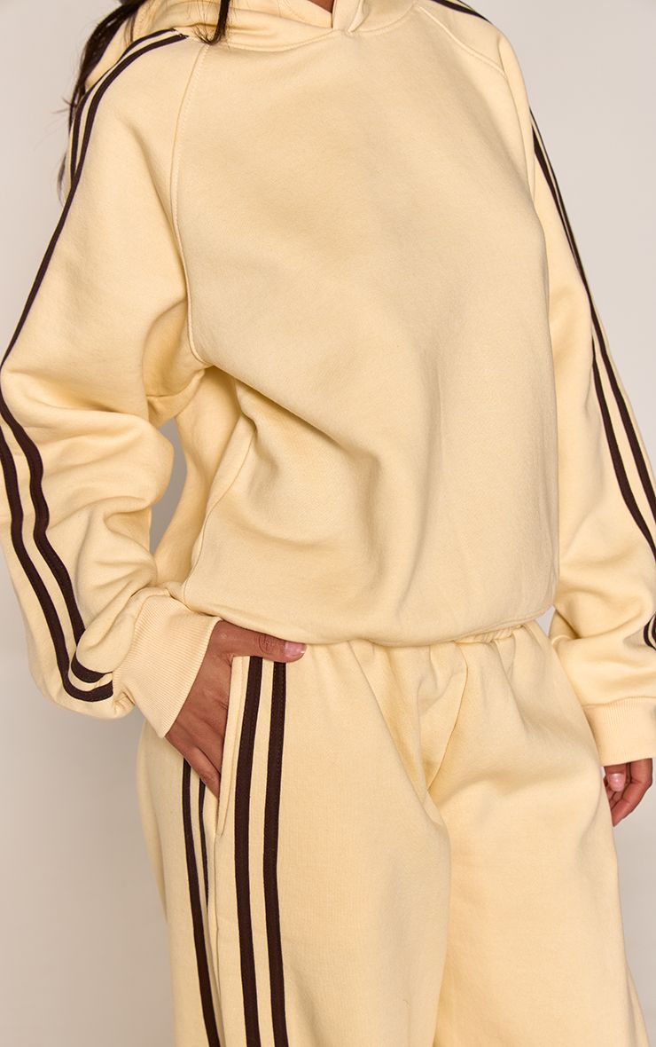 https://mediahub.prettylittlething.com/cnq0428_butter%20cream_xl_3