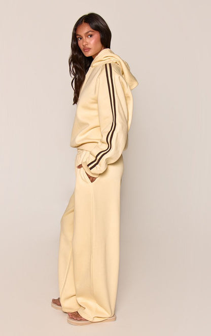 https://mediahub.prettylittlething.com/cnq0429_butter%20cream_xl_1