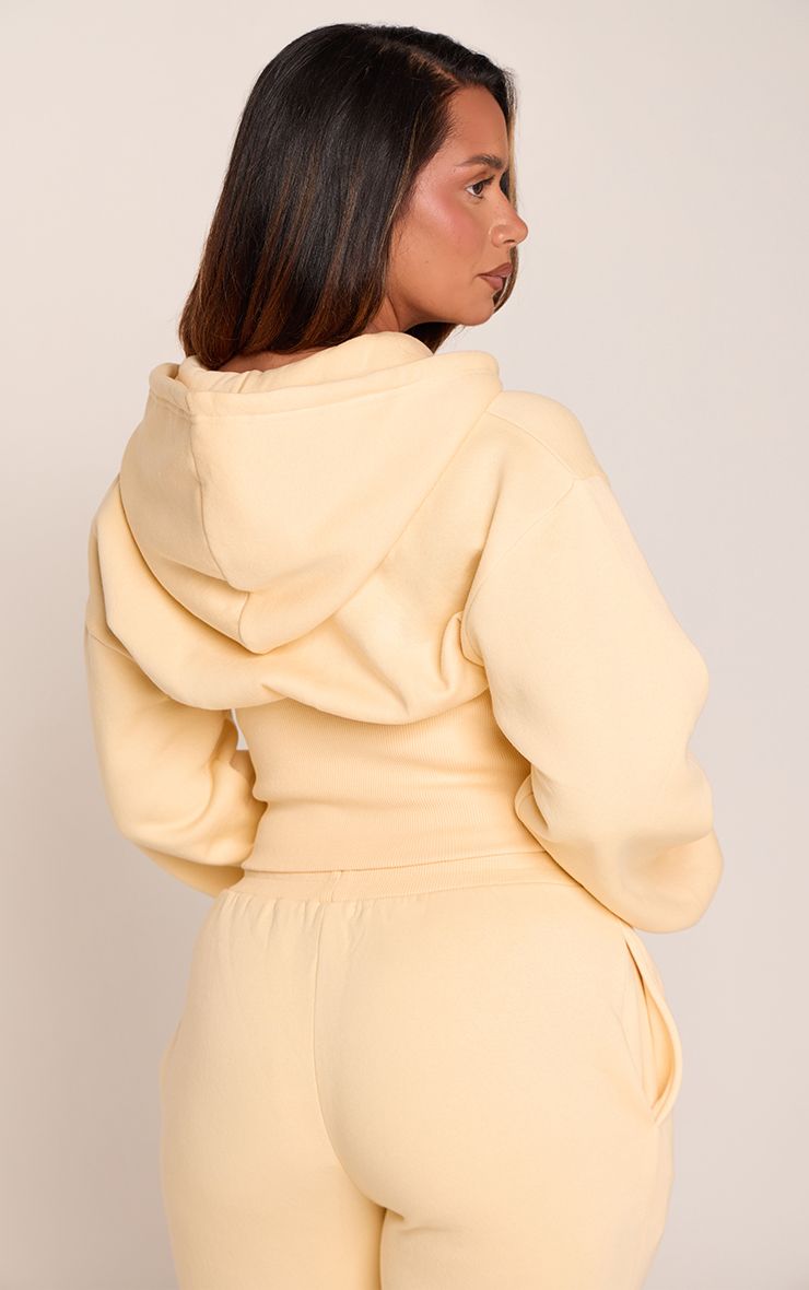 https://mediahub.prettylittlething.com/cnq0556_butter%20yellow_xl_1