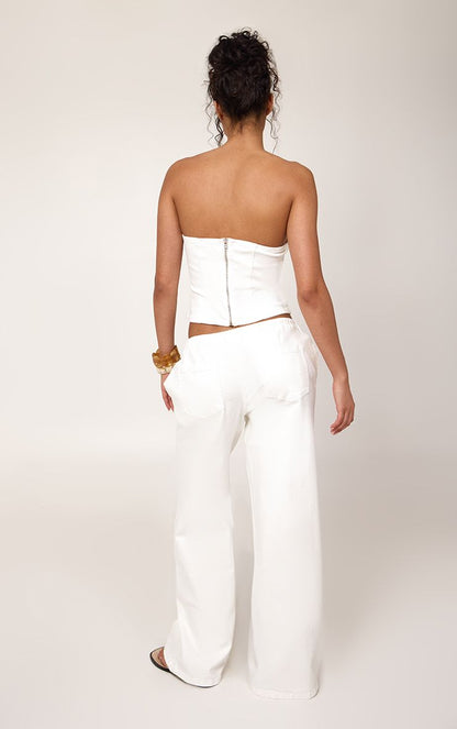 https://mediahub.prettylittlething.com/cnq0655_white_xl_2