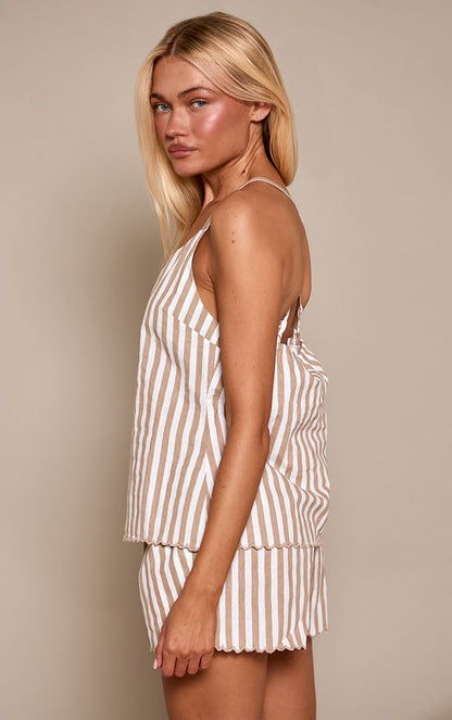 https://mediahub.prettylittlething.com/cnq0847_mushroom_xl_1