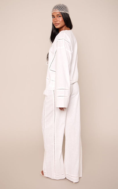 https://mediahub.prettylittlething.com/cnq0942_white_xl_2