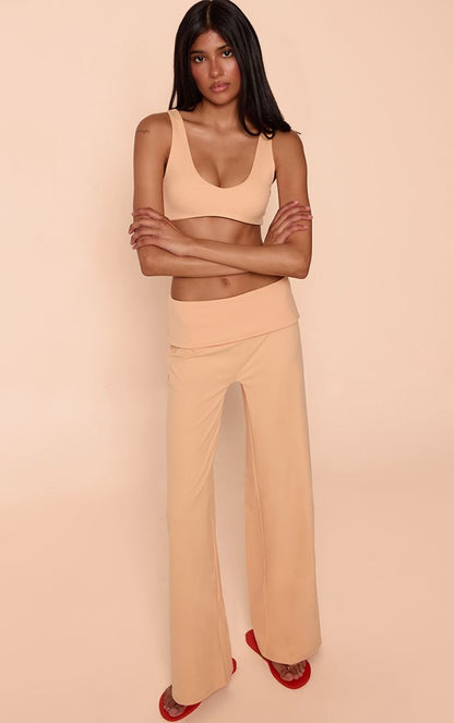 https://mediahub.prettylittlething.com/cnq0986_peach_xl_2