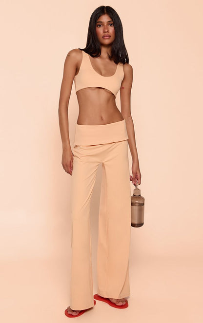 https://mediahub.prettylittlething.com/cnq0987_peach_xl