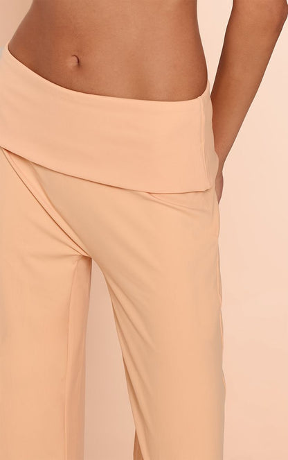 https://mediahub.prettylittlething.com/cnq0987_peach_xl_3