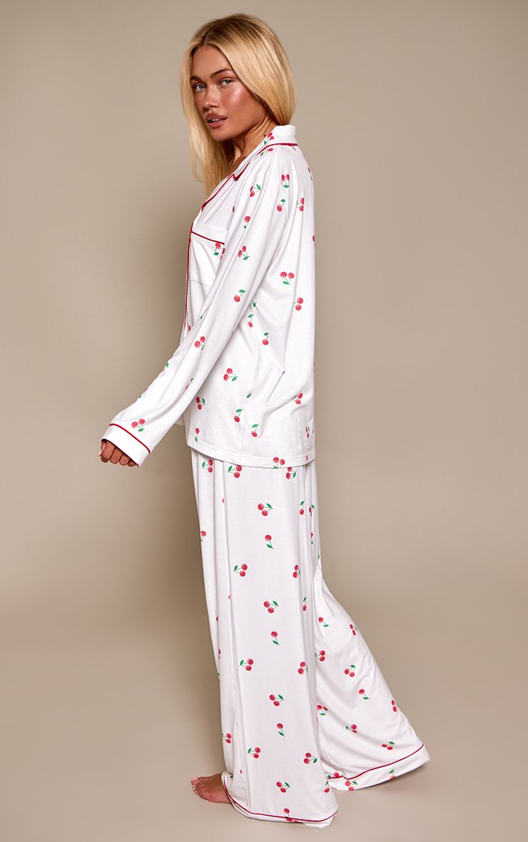 https://mediahub.prettylittlething.com/cnq1024_off%20white_xl_1