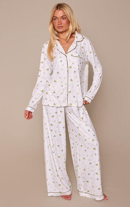 https://mediahub.prettylittlething.com/cnq1025_white_xl
