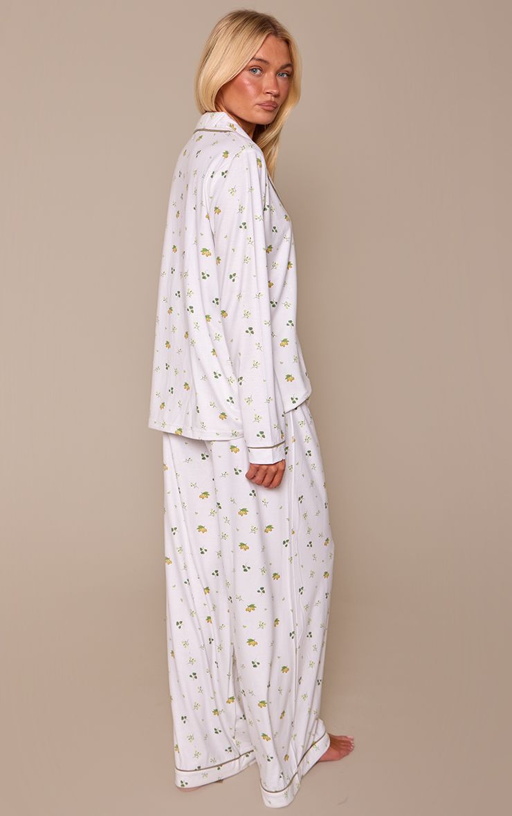 https://mediahub.prettylittlething.com/cnq1025_white_xl_1