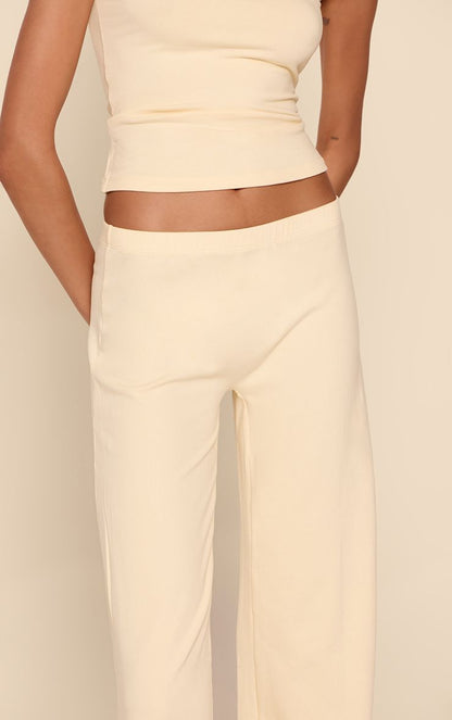 https://mediahub.prettylittlething.com/cnq1263_butter%20yellow_xl_3