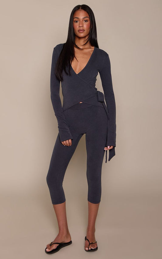 https://mediahub.prettylittlething.com/cnq1640_navy_xl
