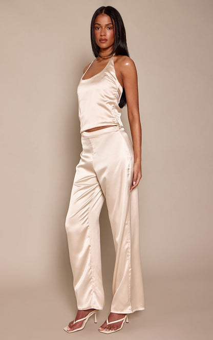 https://mediahub.prettylittlething.com/cnq1998_champagne_xl_1
