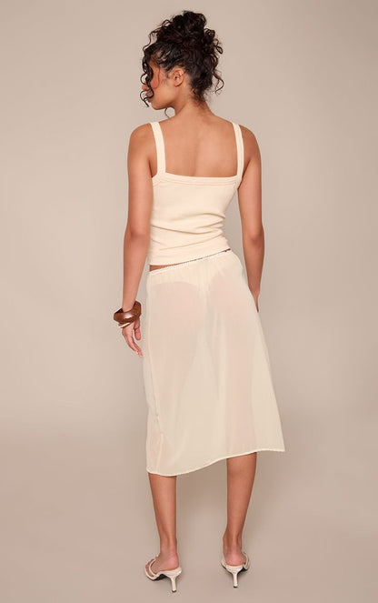 https://mediahub.prettylittlething.com/cnq2024_lemon_xl_2
