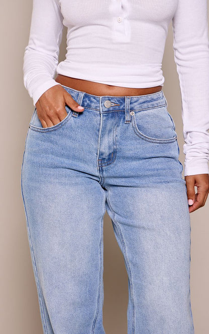 https://mediahub.prettylittlething.com/cnq2121_mid%20blue%20wash_xl_3