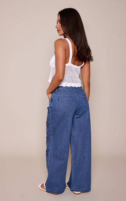 https://mediahub.prettylittlething.com/cnq2127_mid%20blue%20wash_xl_2