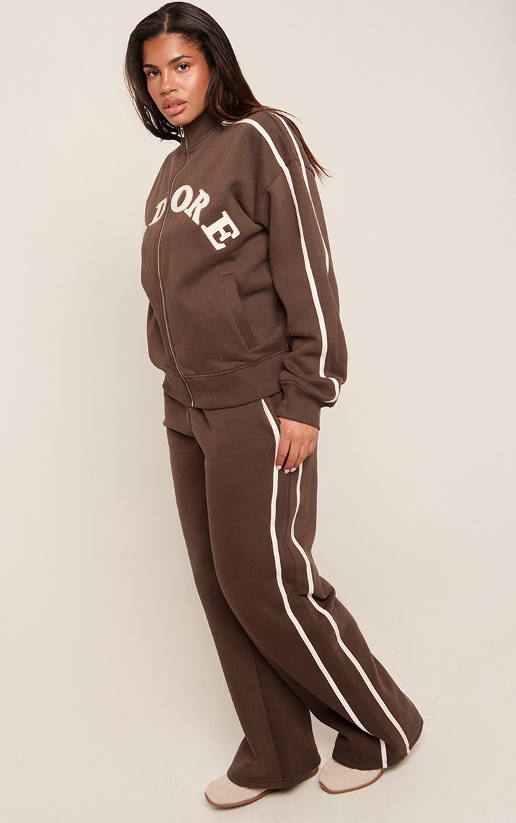 https://mediahub.prettylittlething.com/cnq2201_chocolate_xl_2
