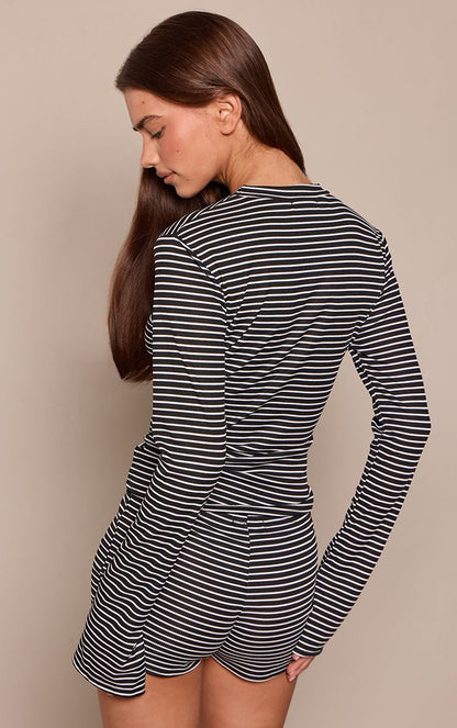 https://mediahub.prettylittlething.com/cnq2254_black_xl_1