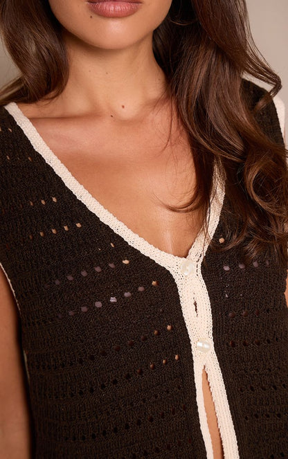 https://mediahub.prettylittlething.com/cnq2320_chocolate_xl_3