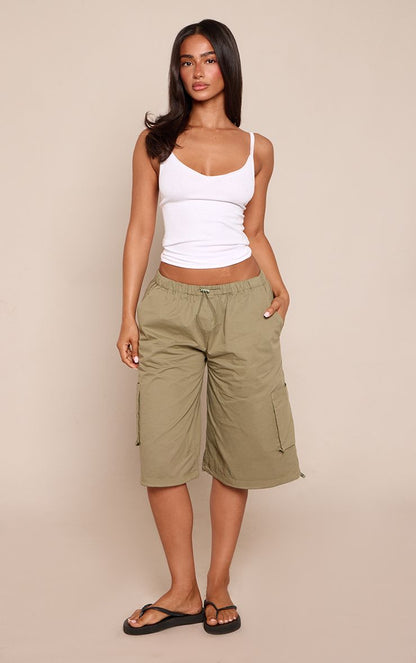 https://mediahub.prettylittlething.com/cnq2781_khaki_xl