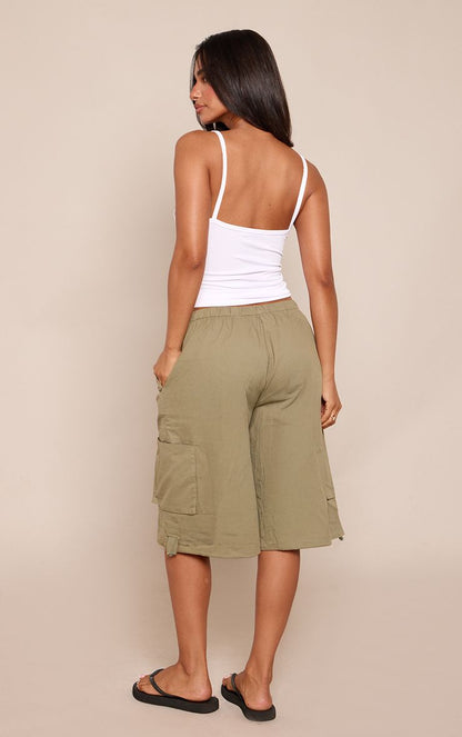https://mediahub.prettylittlething.com/cnq2781_khaki_xl_2