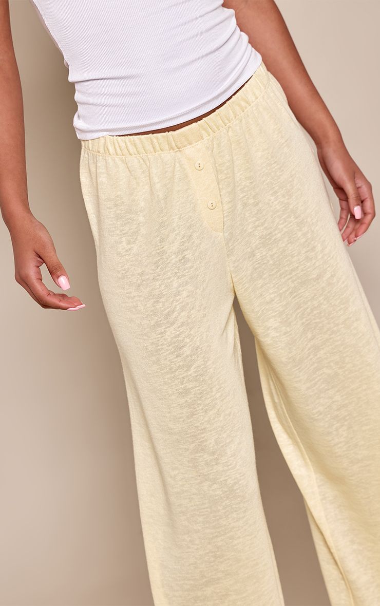 https://mediahub.prettylittlething.com/cnq3008_lemon_xl_3