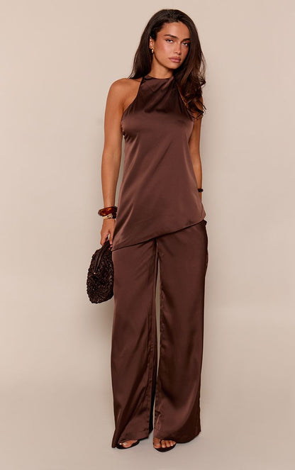 https://mediahub.prettylittlething.com/cnq3132_chocolate_xl_2