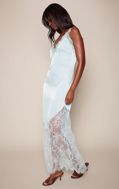 https://mediahub.prettylittlething.com/cnq3284_pale%20blue_xl_2