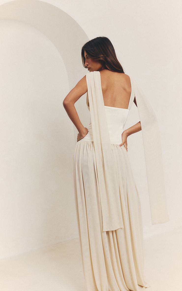 https://mediahub.prettylittlething.com/cnq3370_nude_xl_3