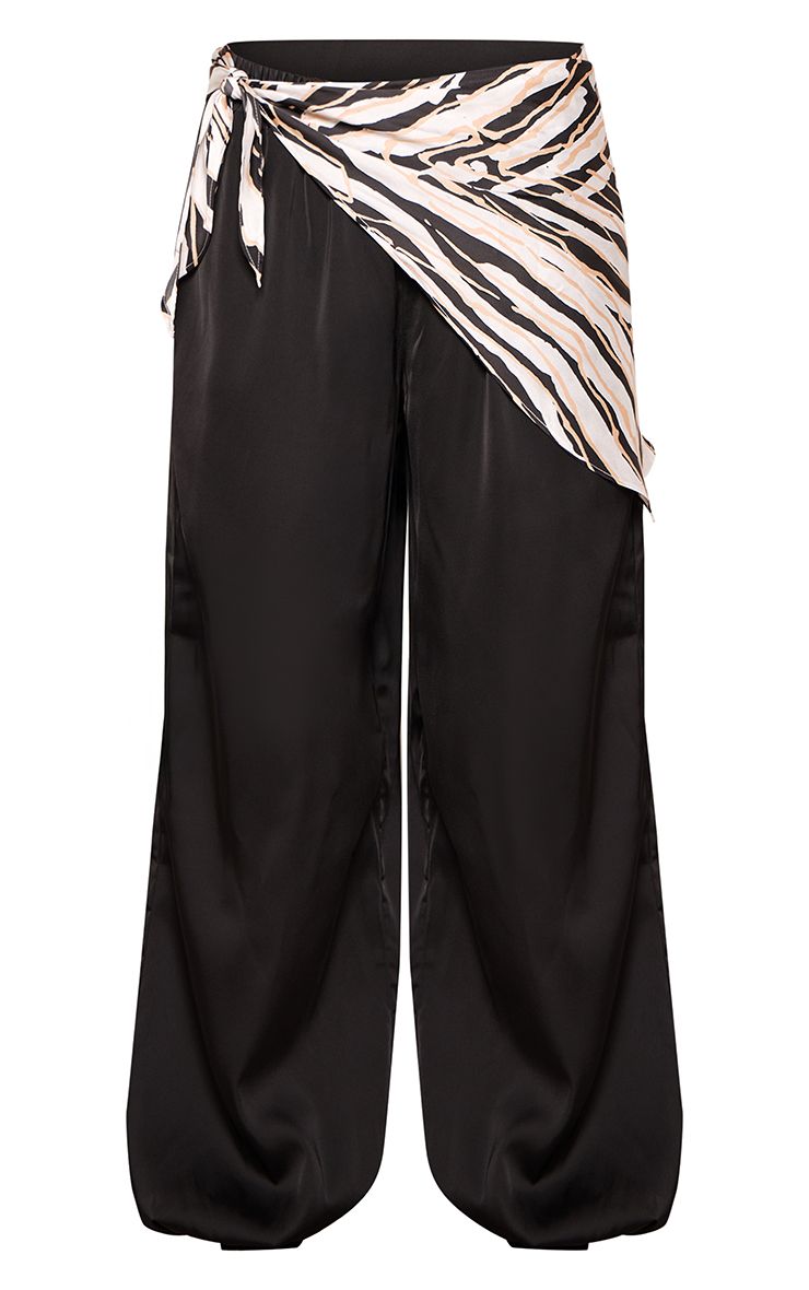 https://mediahub.prettylittlething.com/cnq3412_black_xl_4