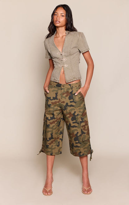 https://mediahub.prettylittlething.com/cnq3529_khaki_xl_2